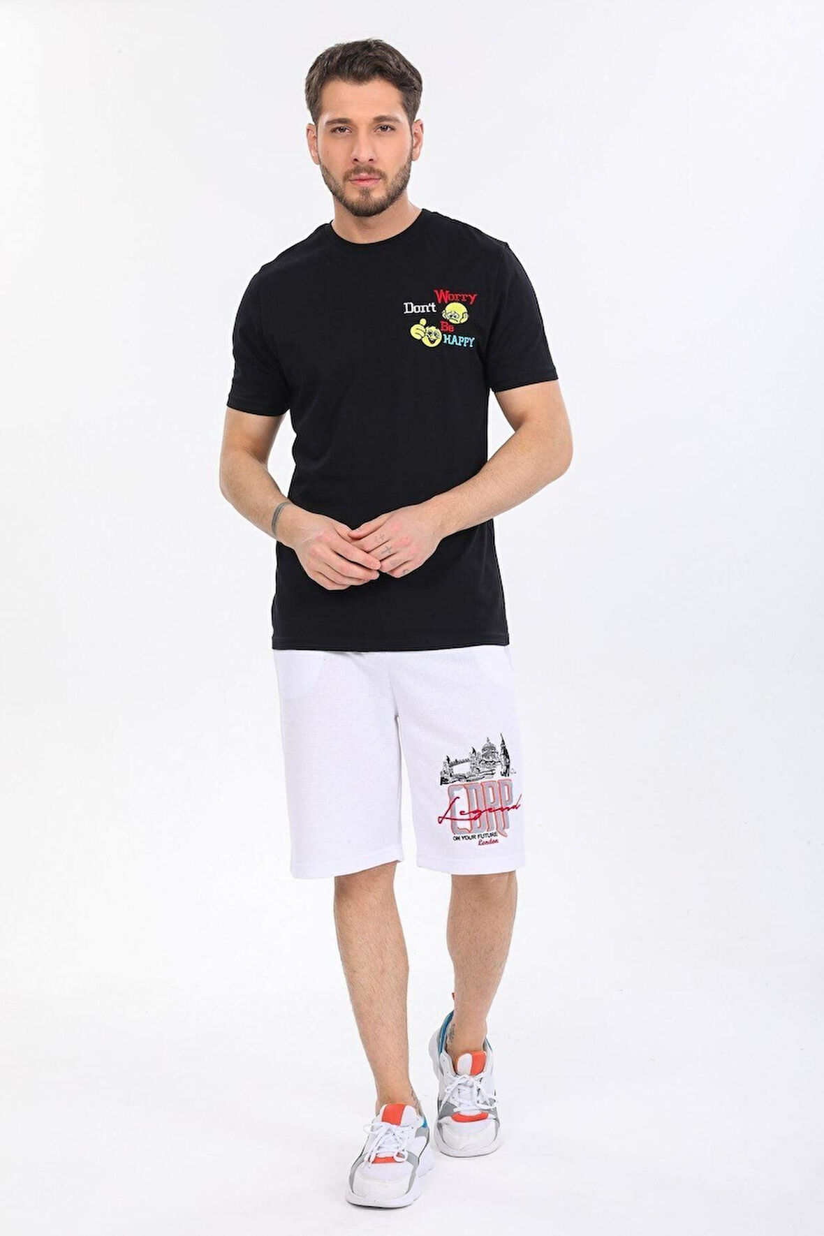 Gögüs Baskılı Siyah T-shirt