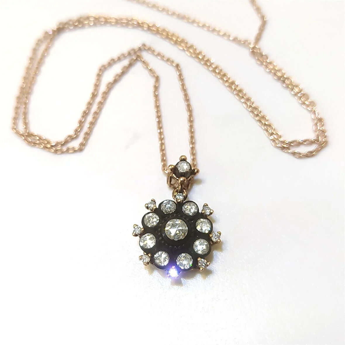 0.31ct Elmas Gül Modeli Kolye 8K Altın
