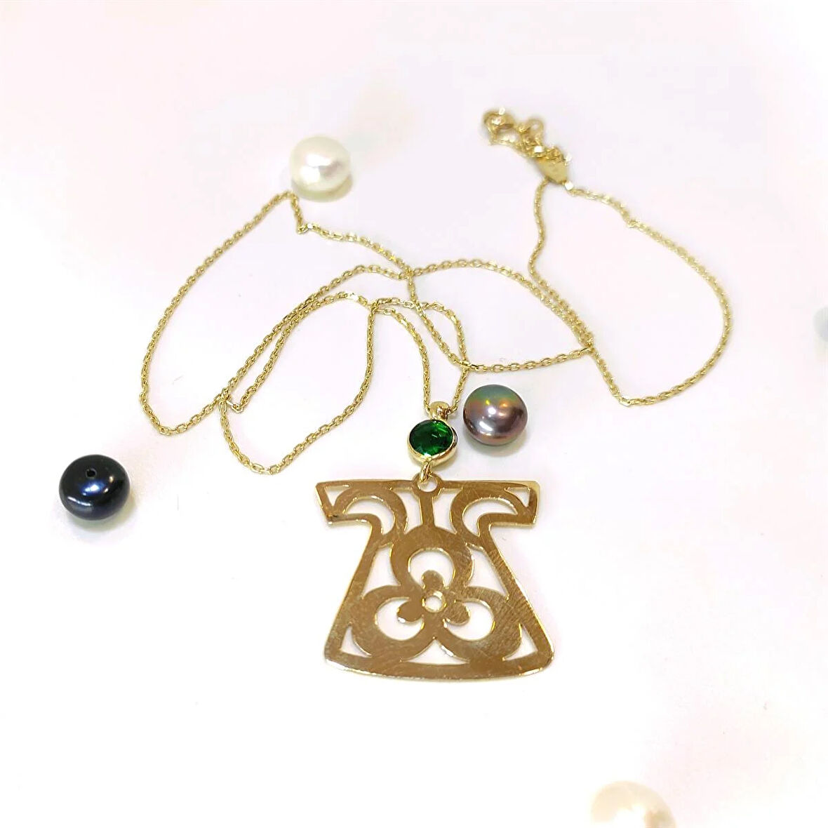 Çinte Mani Desenli Kolye 14 Ayar Altın HD VİDEOLU