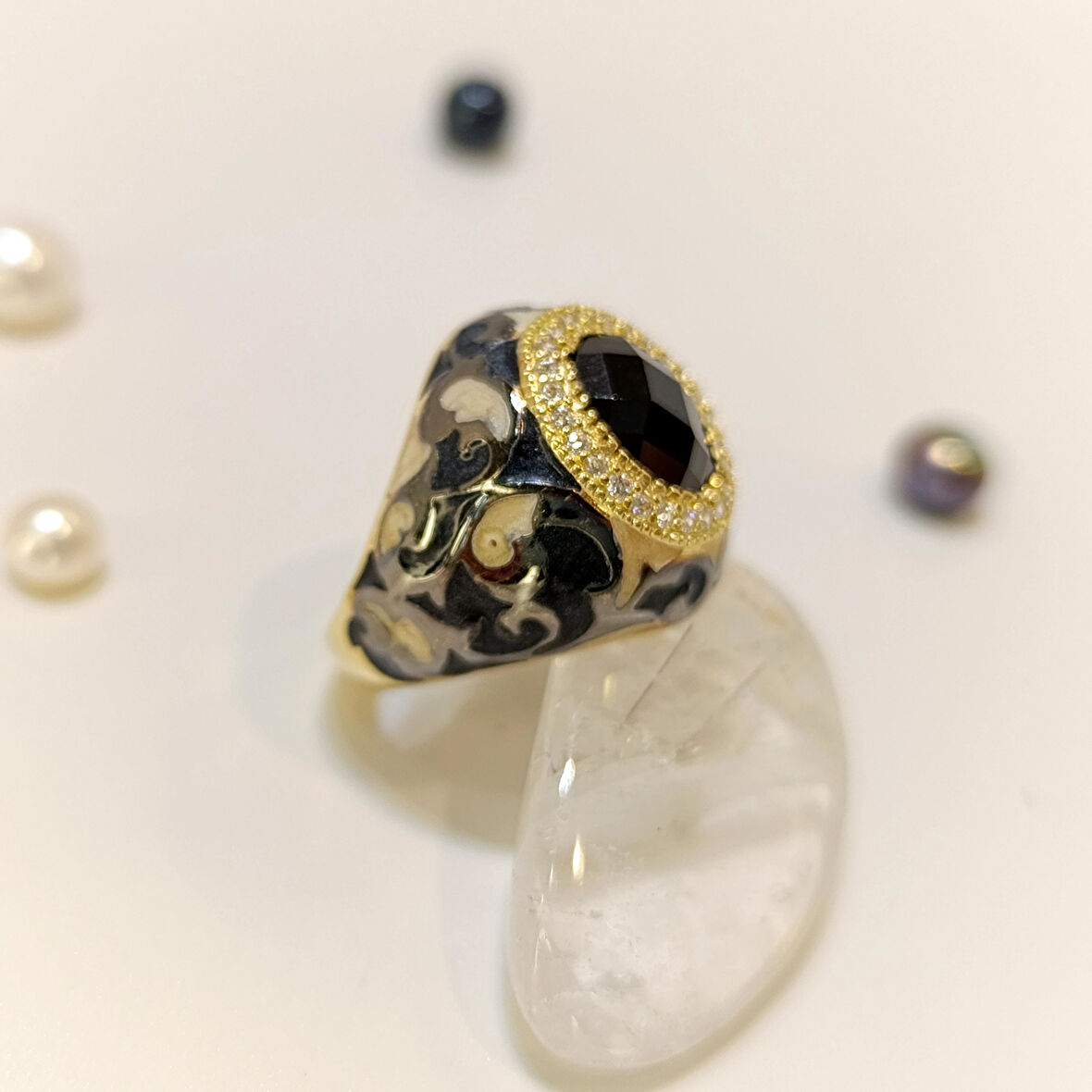 Siyah Taşlı Mineli Yüzük 14 Ayar Altın HD VİDEOLU