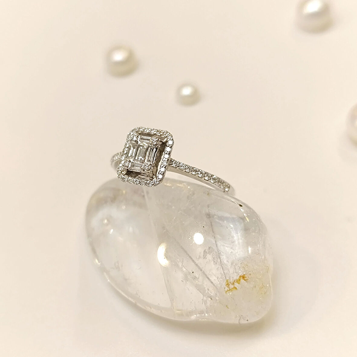0.32ct F-G Color Baget Pırlanta Taşlı Yüzük 14 Ayar Altın HD VİDEOLU