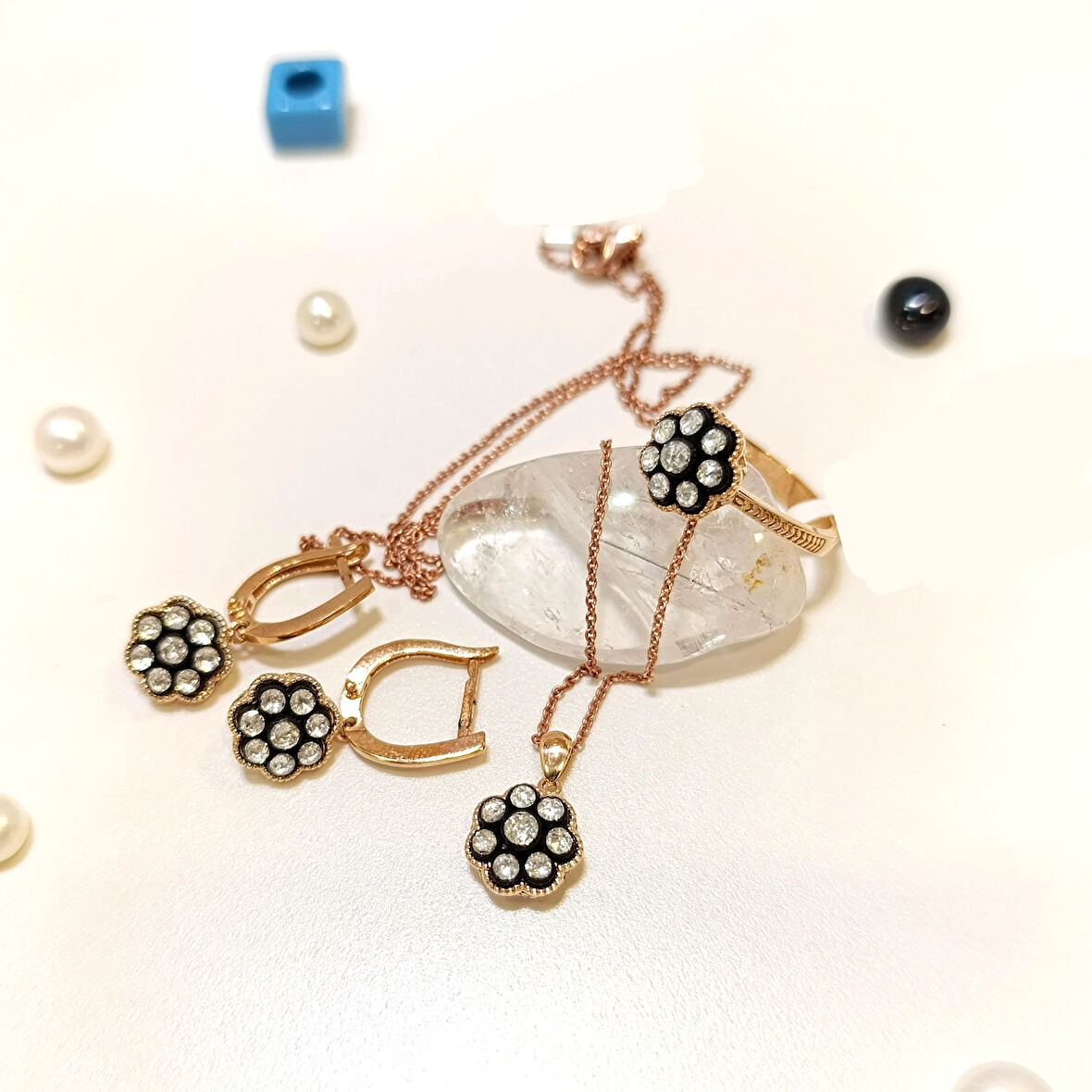 Elmas Gül Modeli Set Takım 8K Altın HD videolu