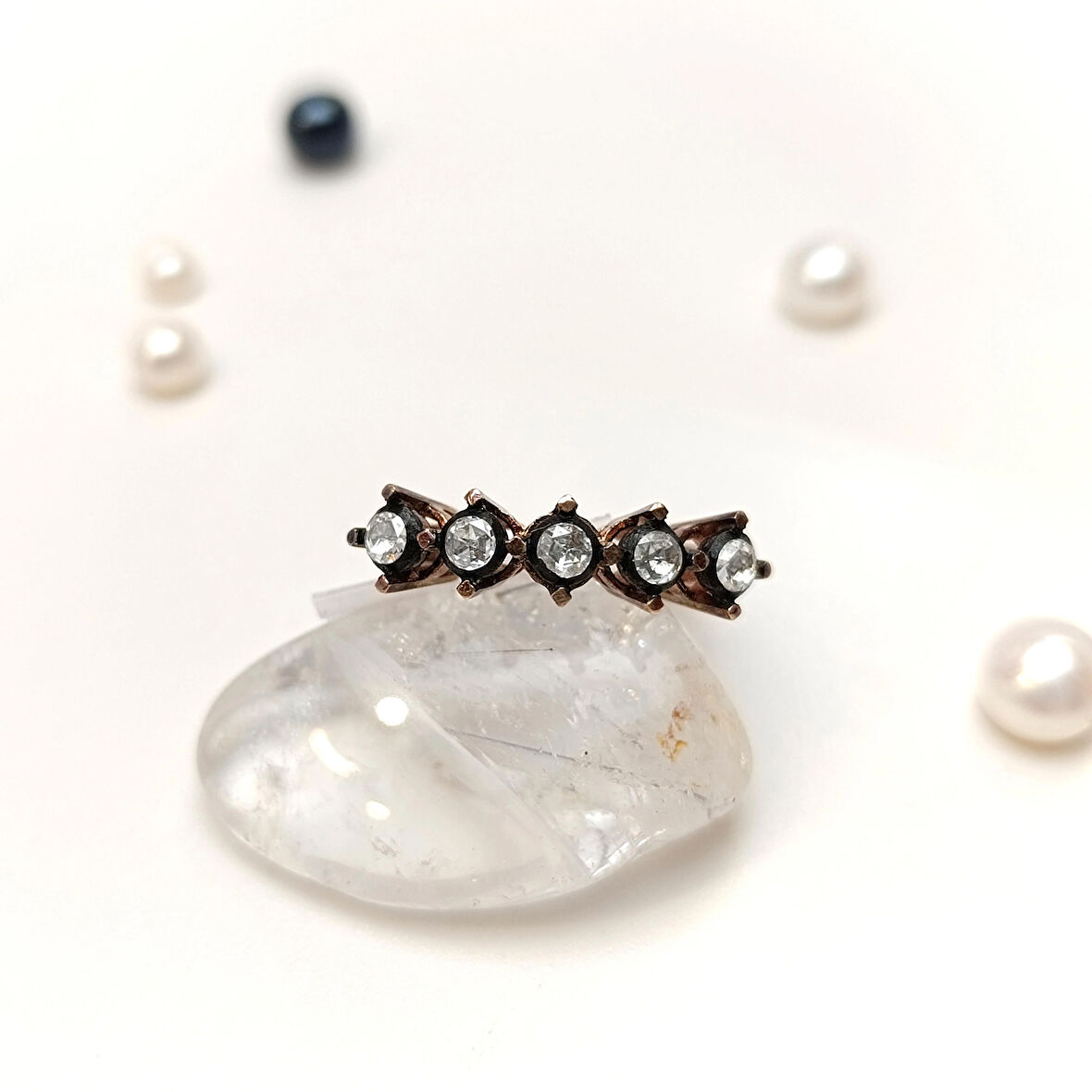 Beş Taş Elmas Taşlı Yüzük 8 Ayar Altın HD videolu