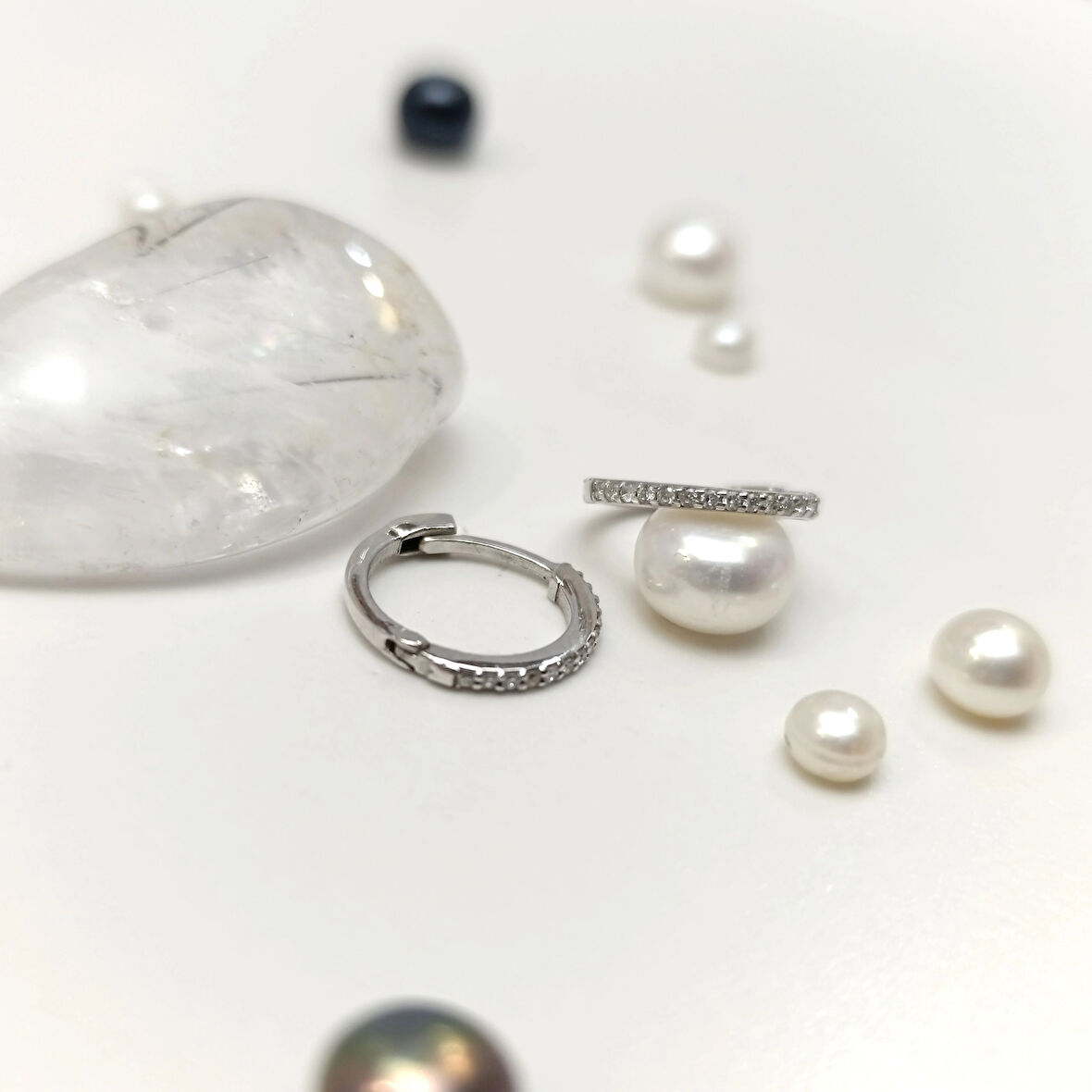 13.4mm Pırlanta Taşlı Halka Küpe 14 Ayar Altın HD VİDEOLU