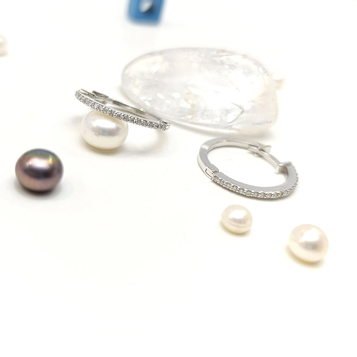 18.7mm Pırlanta Taşlı Halka Küpe 14 Ayar Altın HD VİDEOLU