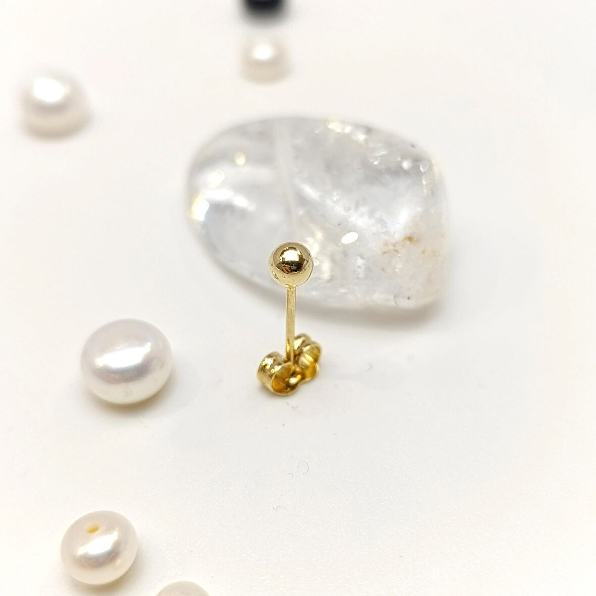 Tekli Nokta 4mm Top Vidalı Tek Küpe 14 Ayar Altın  HD VİDEOLU