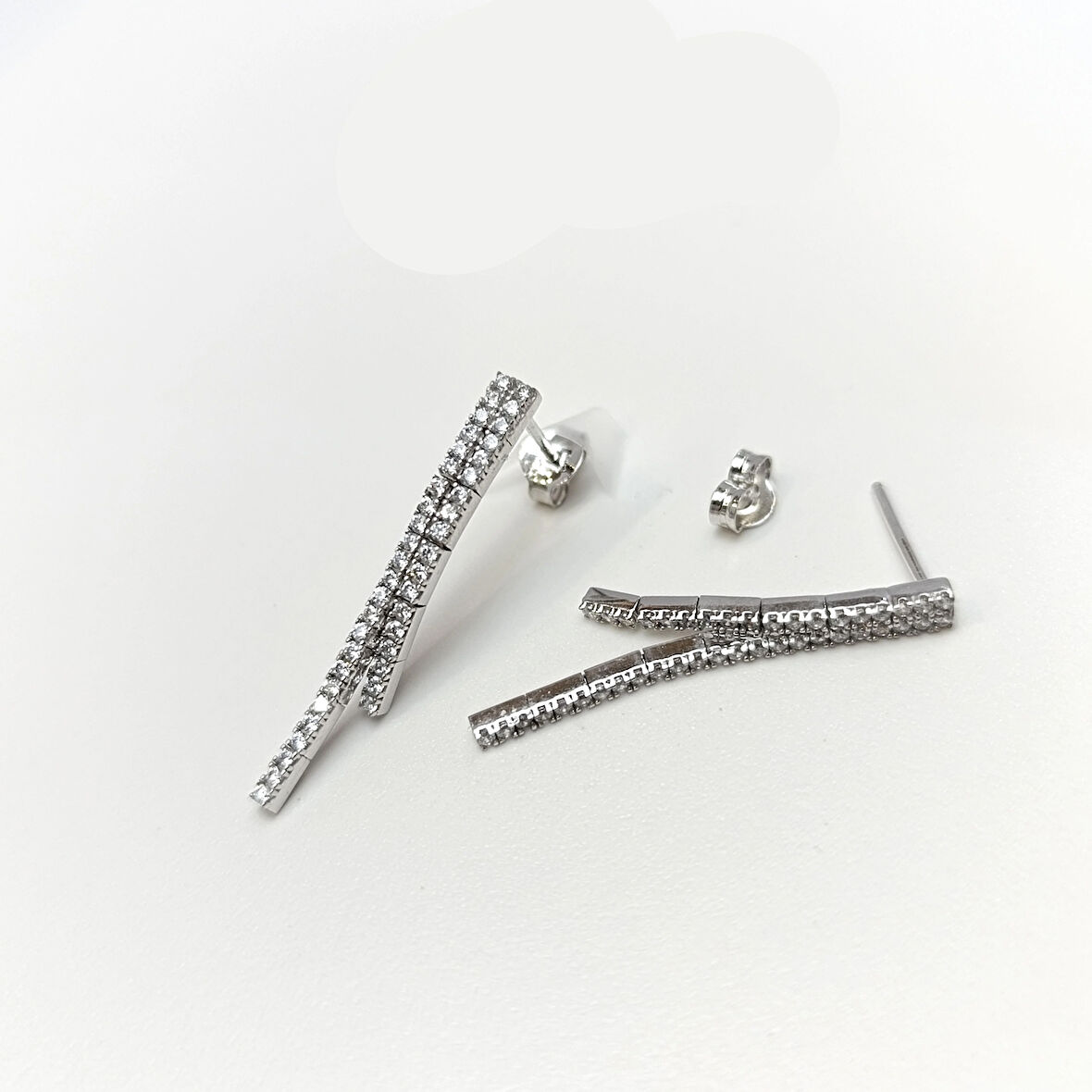 Su Yolu Sallanan Küpe 14 Ayar Altın HD VİDEOLU