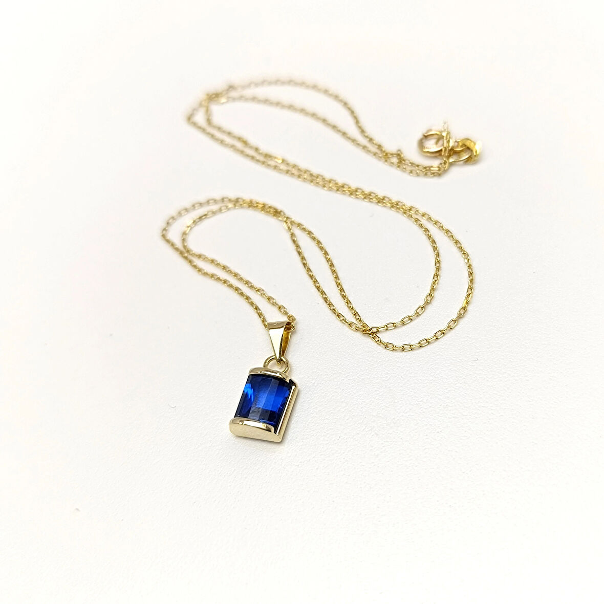 Mavi Taşlı Kolye 14 Ayar Altın HD VİDEOLU