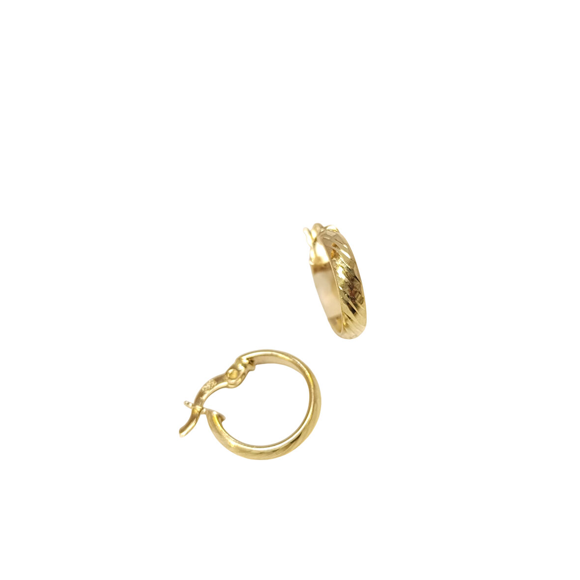 16.5mm Burgu Çizgili Halka Küpe 14 Ayar Altın HD VİDEOLU