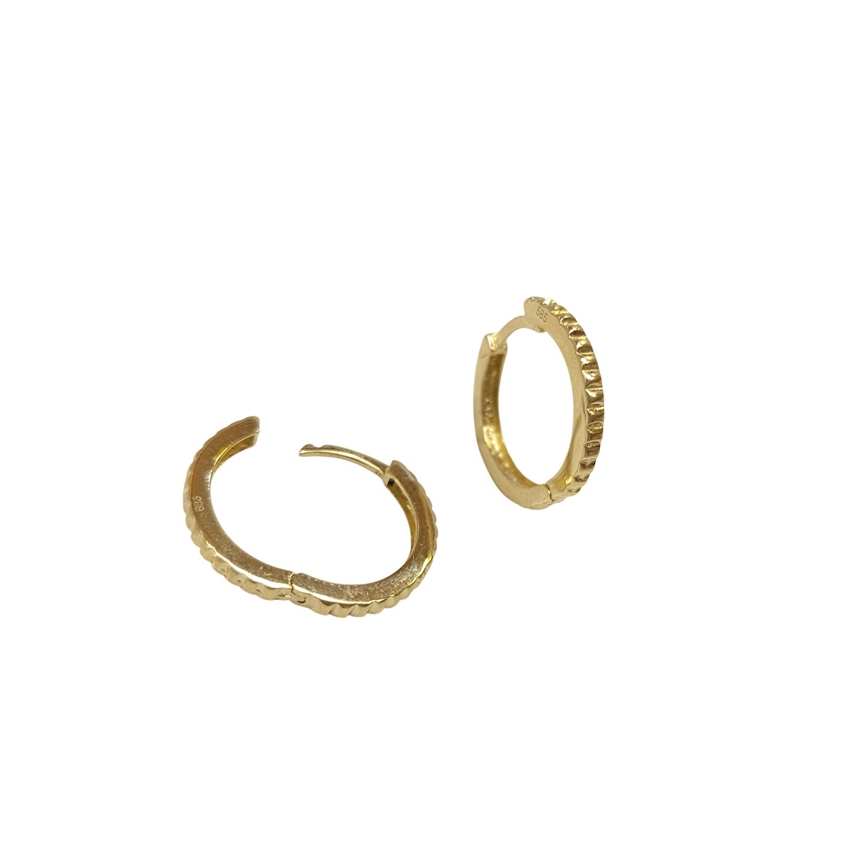 18.7mm Dişli Halka Küpe 14 Ayar Altın HD VİDEOLU