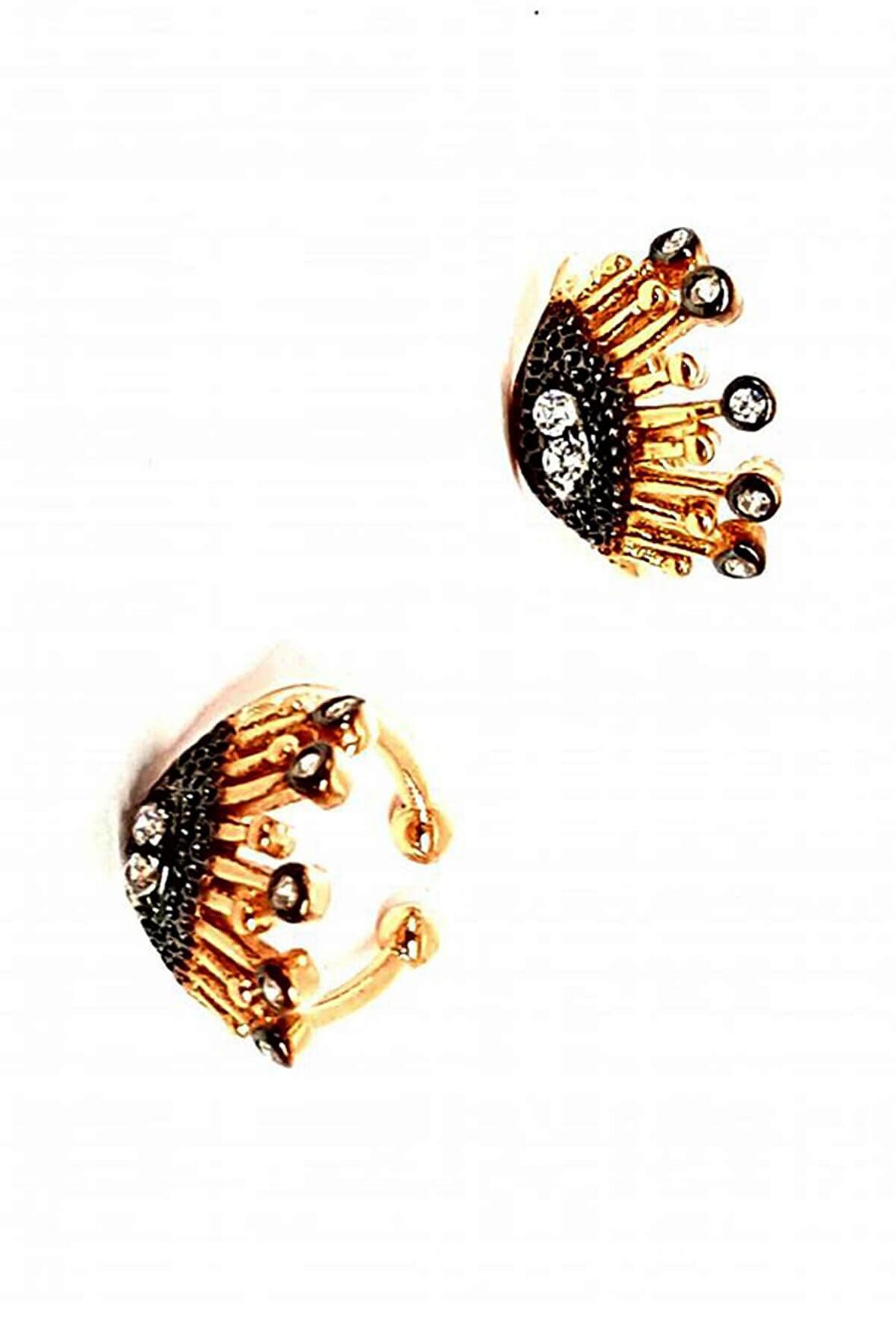 Elmas İşçiliğinde Oniks Taşlı Gümüş Kıkırdak Küpesi