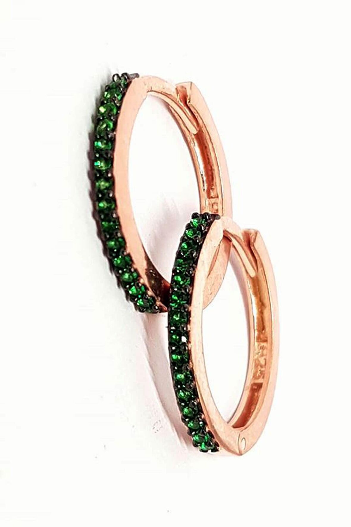 Yeşil zirkon taşlı gümüş üzerine rose altın kaplama halka küpe