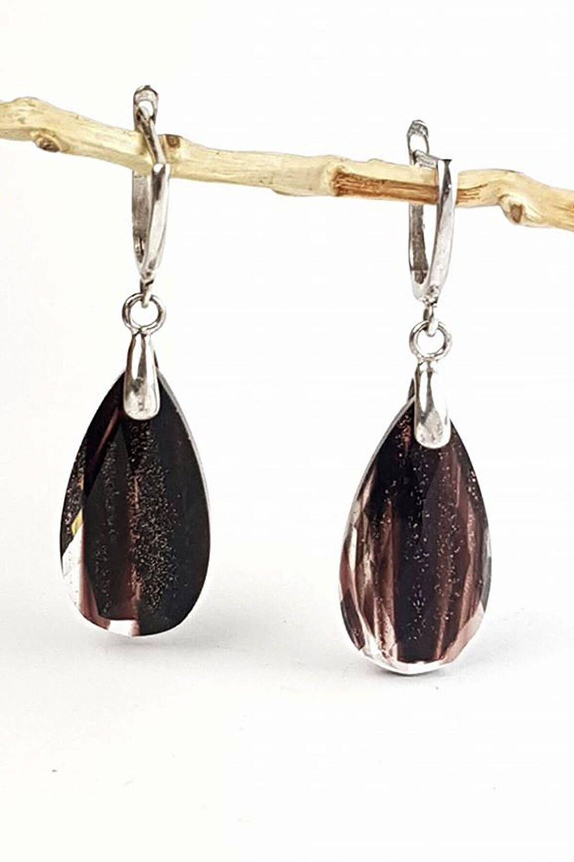 İtalyan tasarımı yıldız taşlı gümüş sallantılı doğal taş küpe