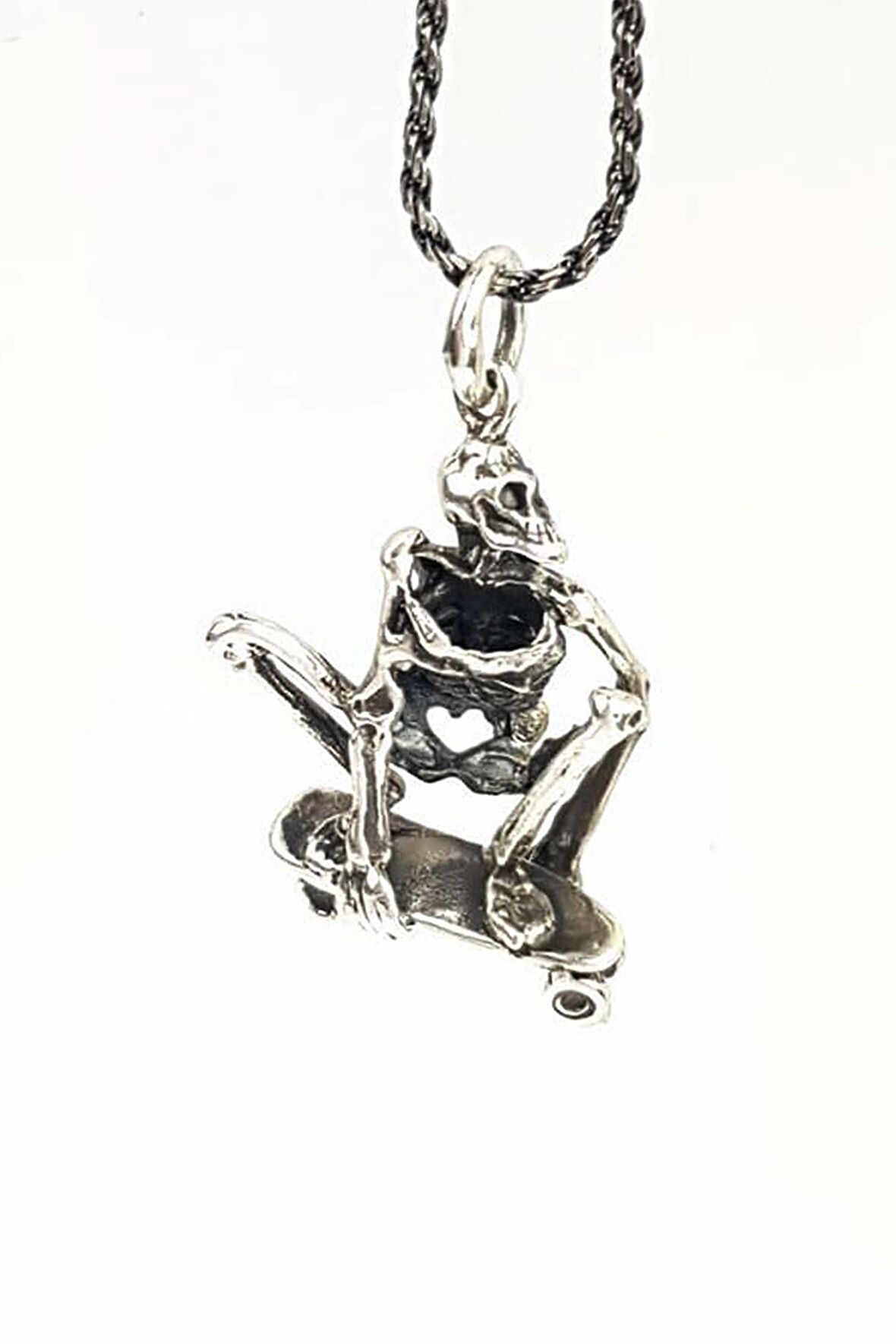 3 boyutlu kaykaycı iskelet gümüş  kolye ucu
