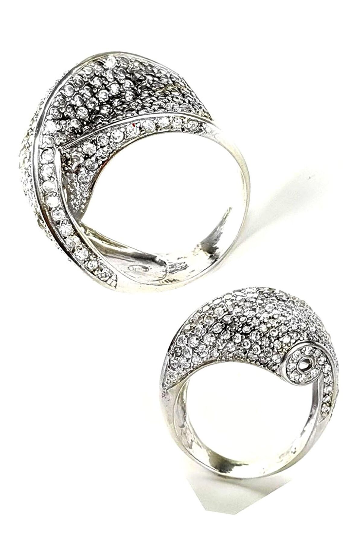 Pırlanta ışıltısında lüks zirkon taşlı tasarım gümüş yüzük