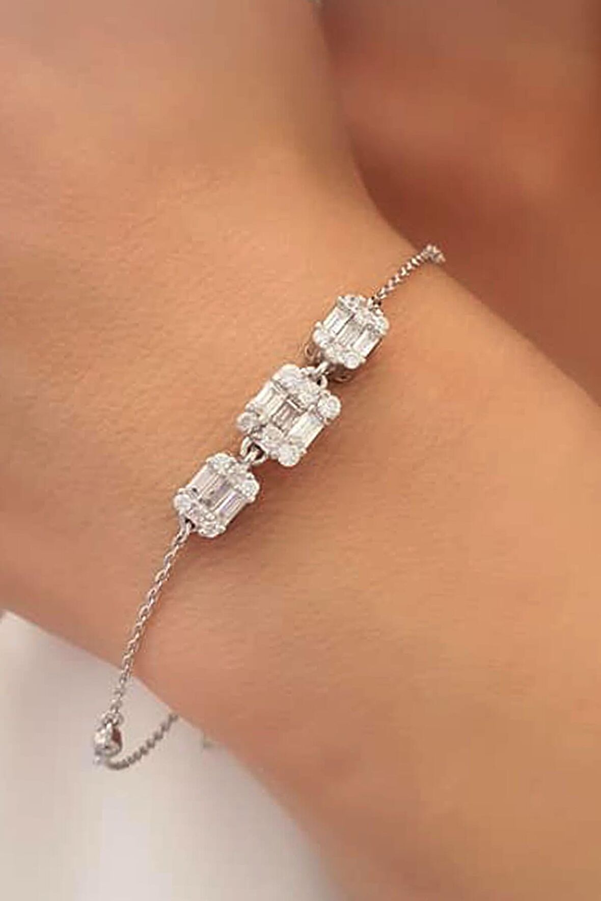 baget tasli pırlanta ışıltısında zirkon tasli gümüs bileklik 