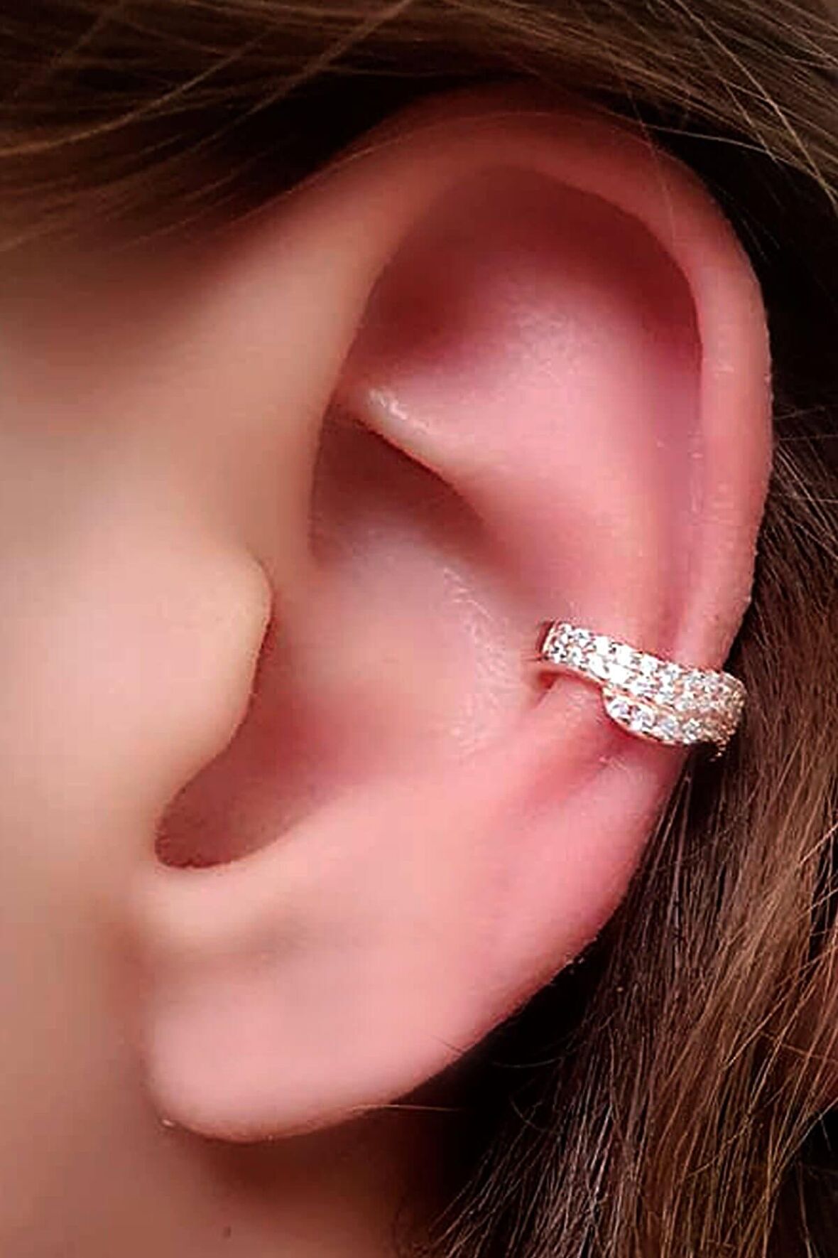 Zirkon taşlı sıkıştırmalı gümüş kıkırdak küpesi