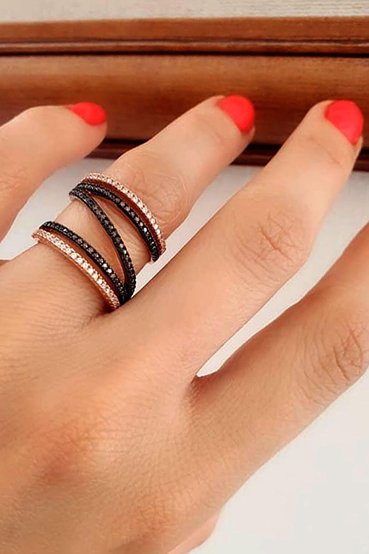 granat ve zirkon taşlı italyan tasarımı gümüş rose yüzük