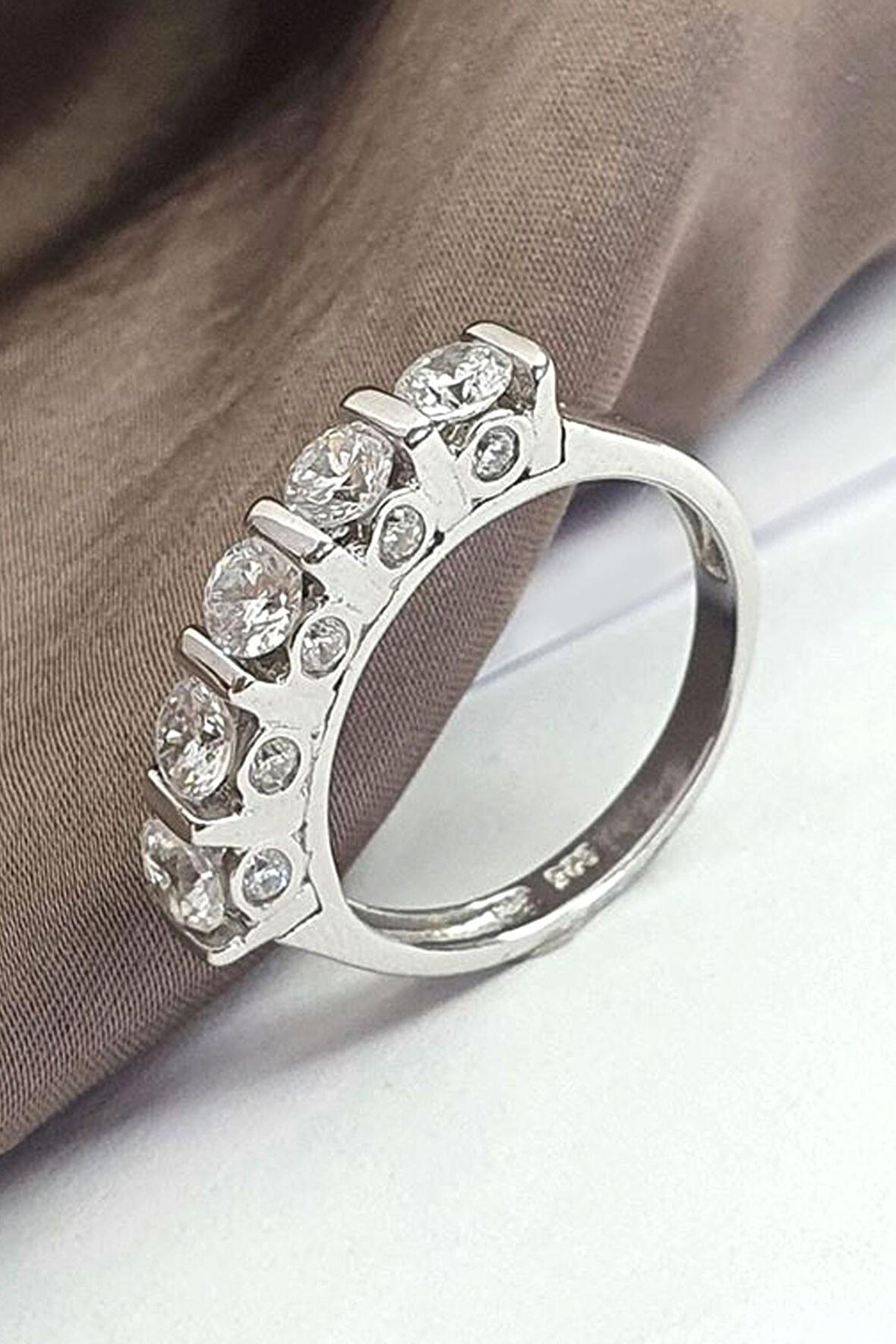 Swarovski Taşlı Gümüş 5 Taş Yüzük 