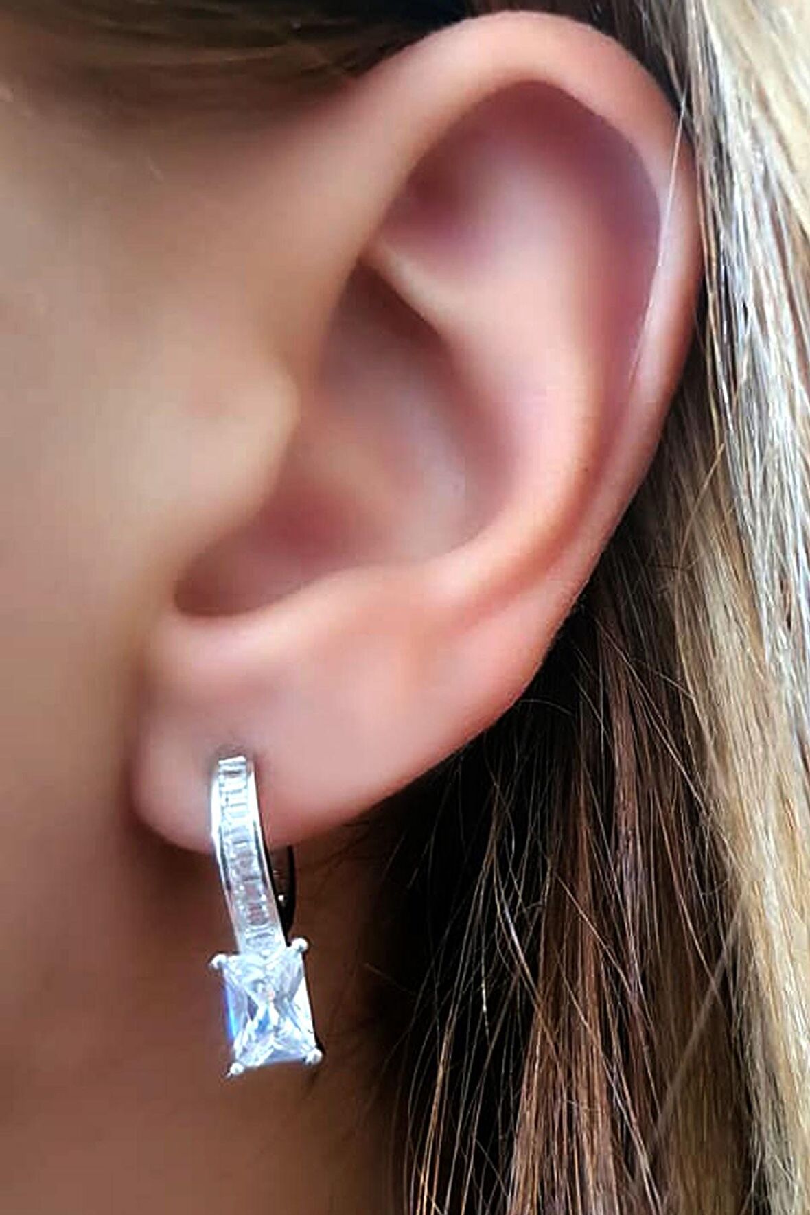 baget zirkon taşlı gümüş küpe cap 1 cm 