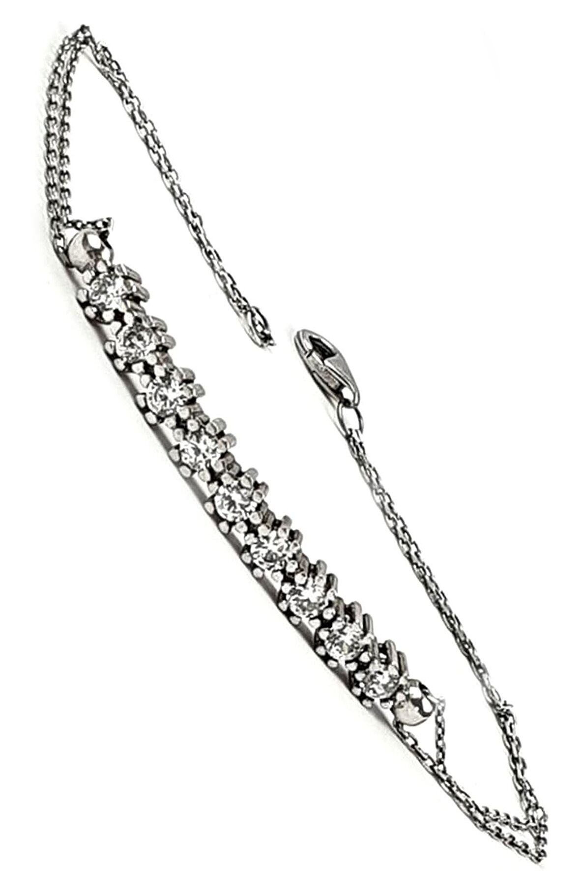 Pırlanta ışıltısında zirkon taşlı gümüş bileklik 