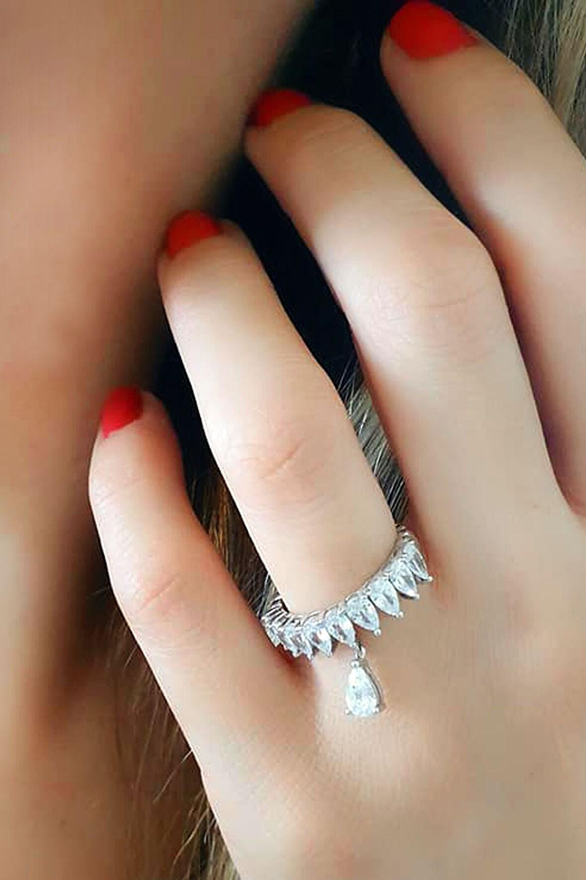 İtalyan tasarımı pırlanta ışıltısında zirkon taşlı gümüş yüzük 