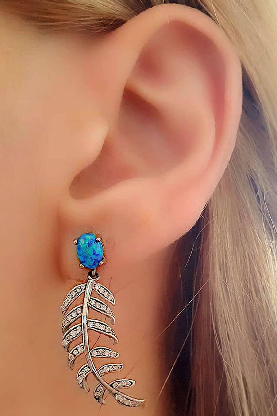 Opal taşlı gümüş küpe