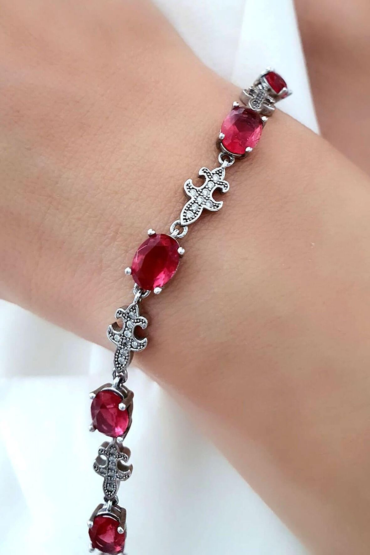 Pembe zirkon tasli gümüş suyolu bileklik 