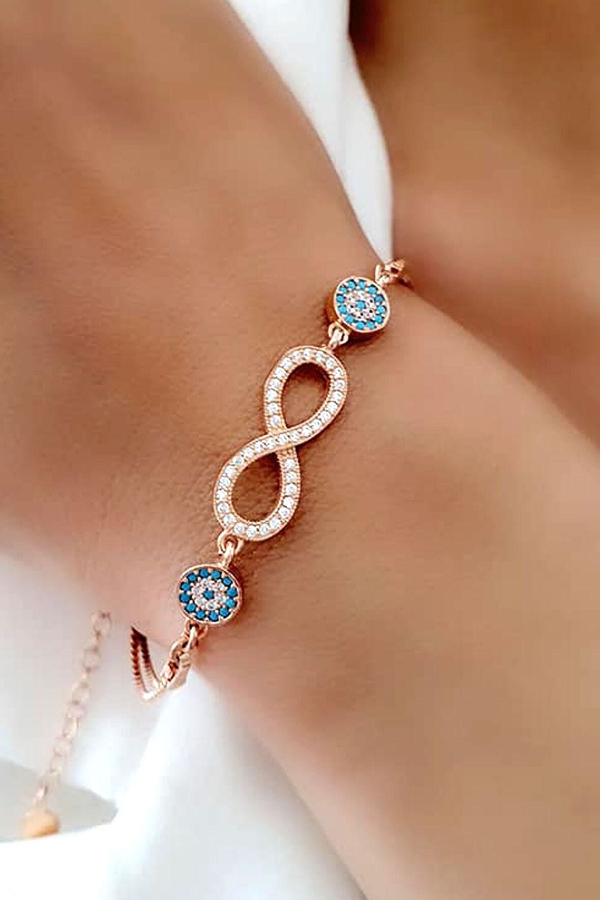 Sonsuzluk figürlü gümüş rose bileklik