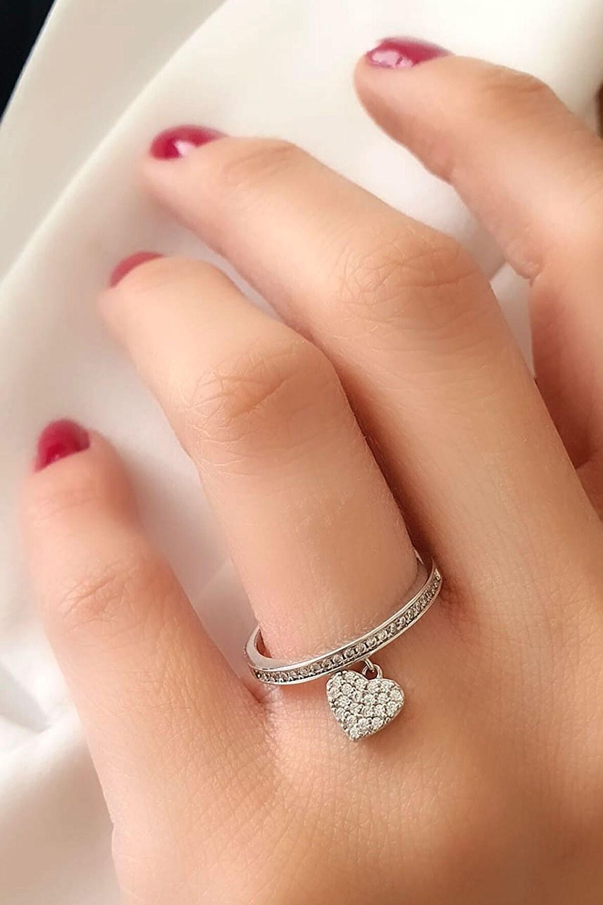 Zirkon taşlı kalpli trend yüzük