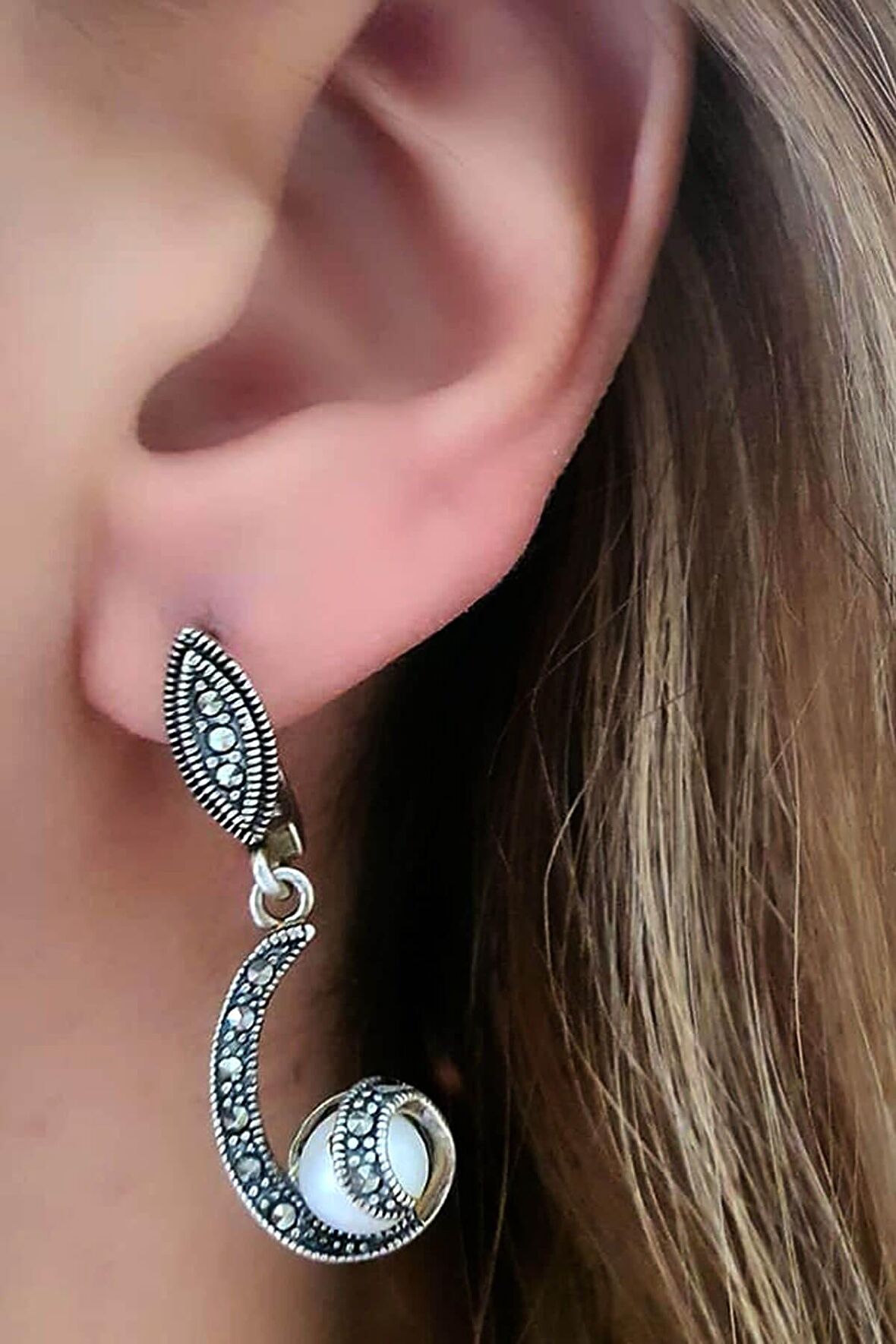 Markazit taşlı gümüş inci küpe