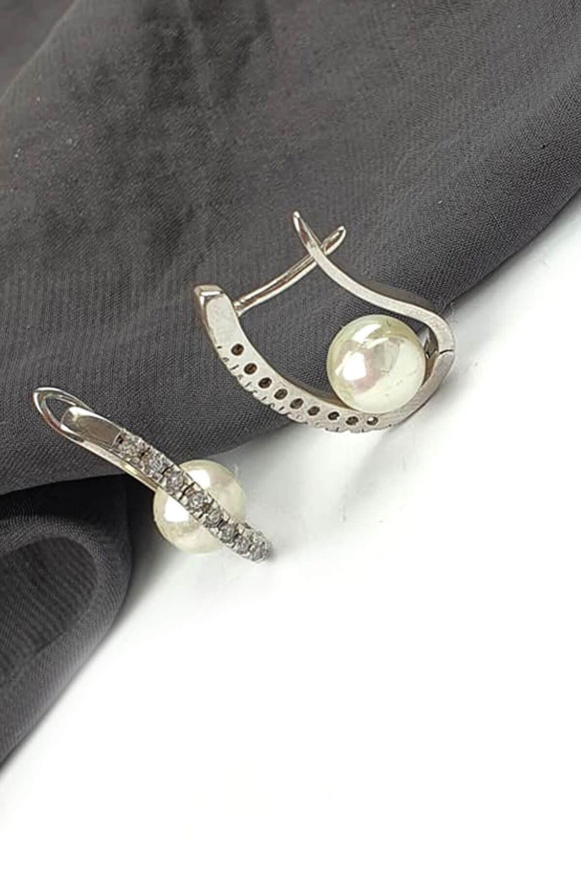 incili tasarım gümüş halka küpe 2cm