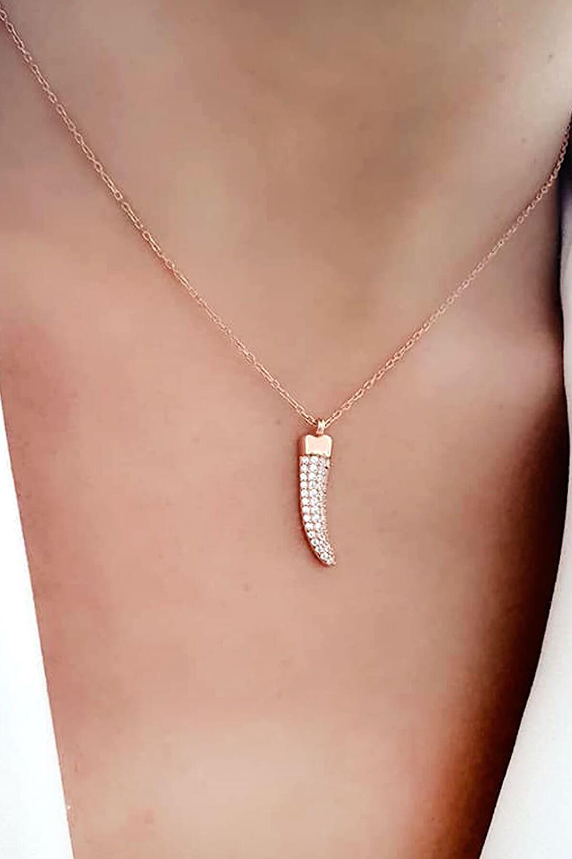 zirkon taşlı gümüş rose diş kolye 