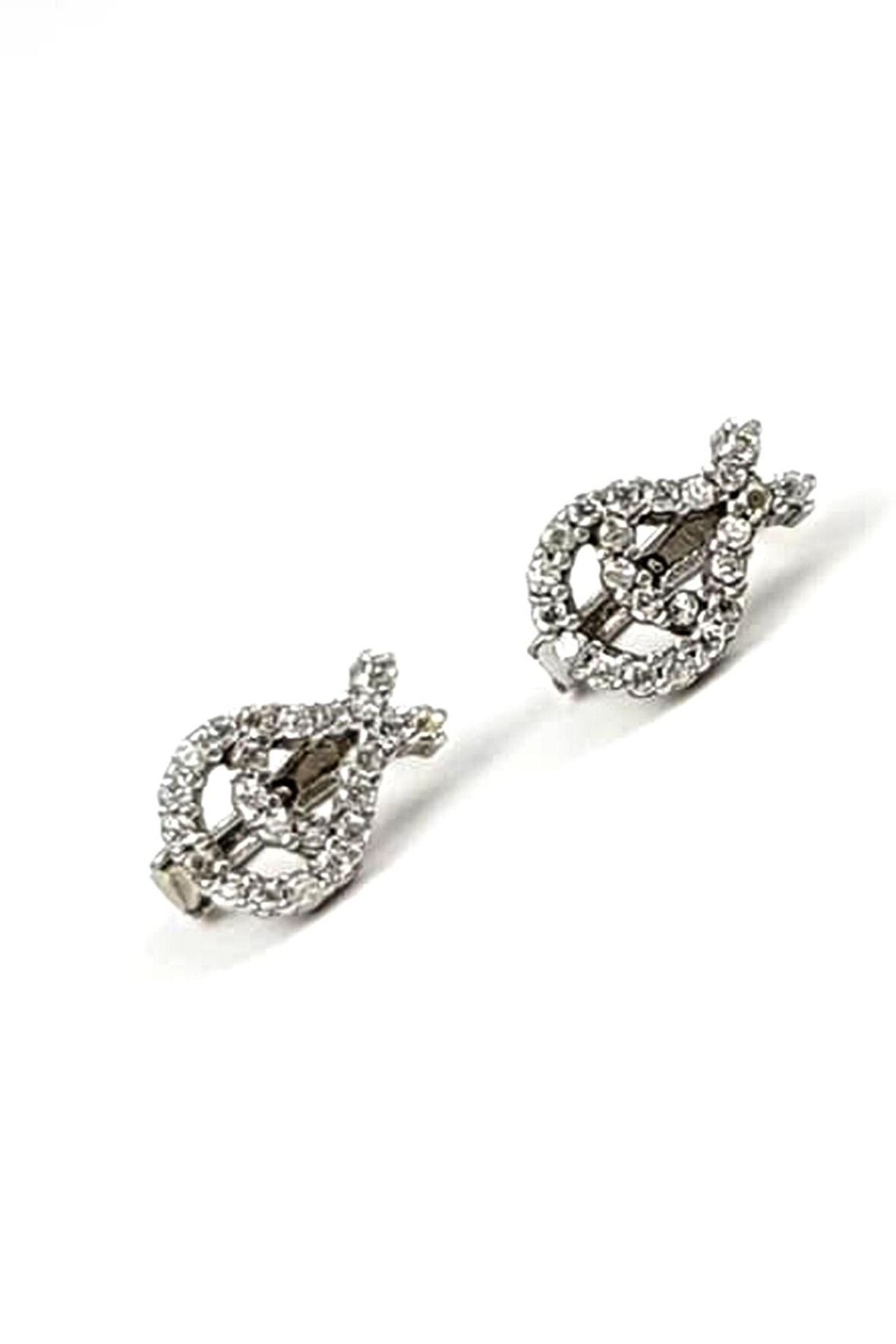 Lale figürlü gümüş minimal küpe