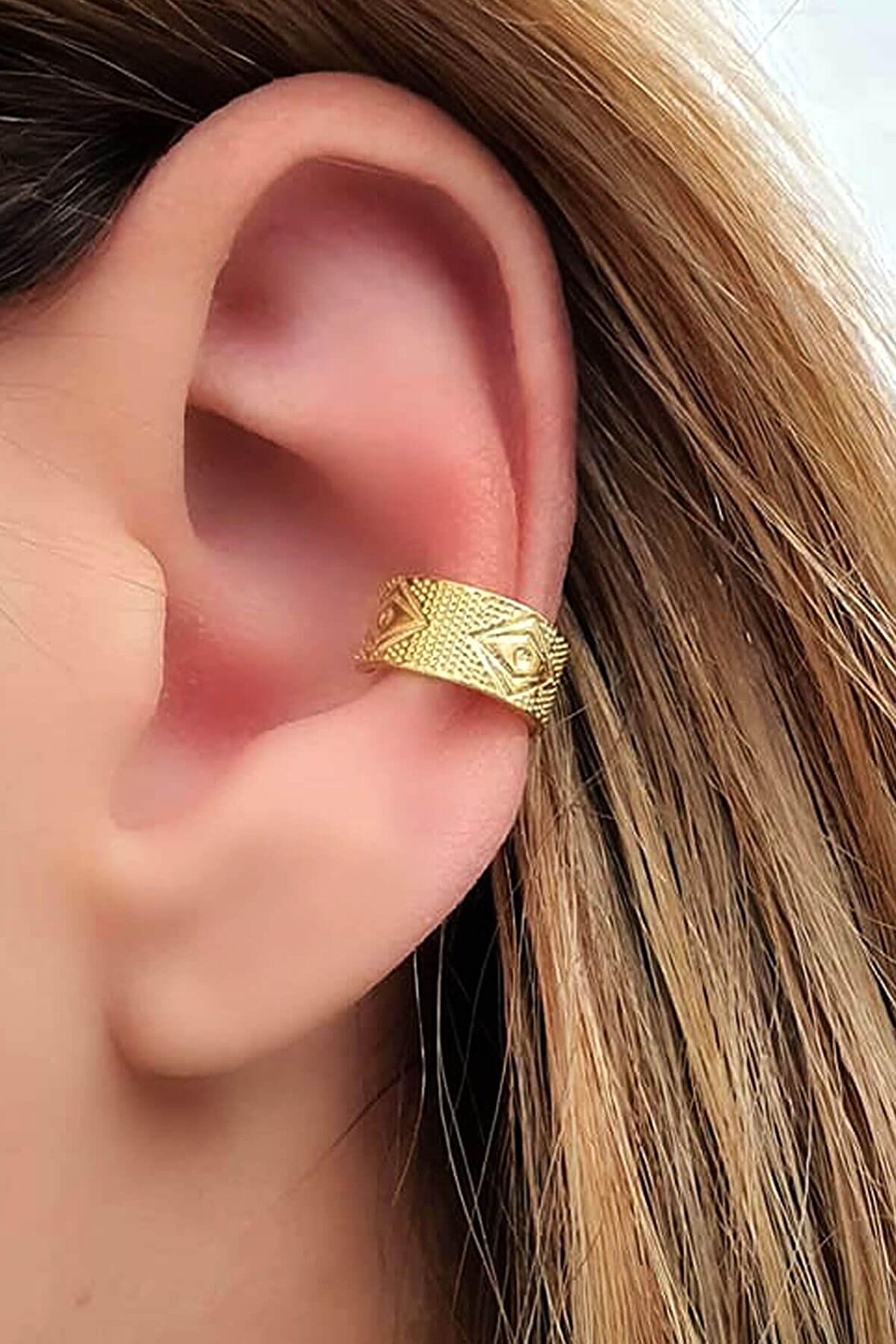 Gümüş üzerine altın kaplama trend kıkırdak küpe 