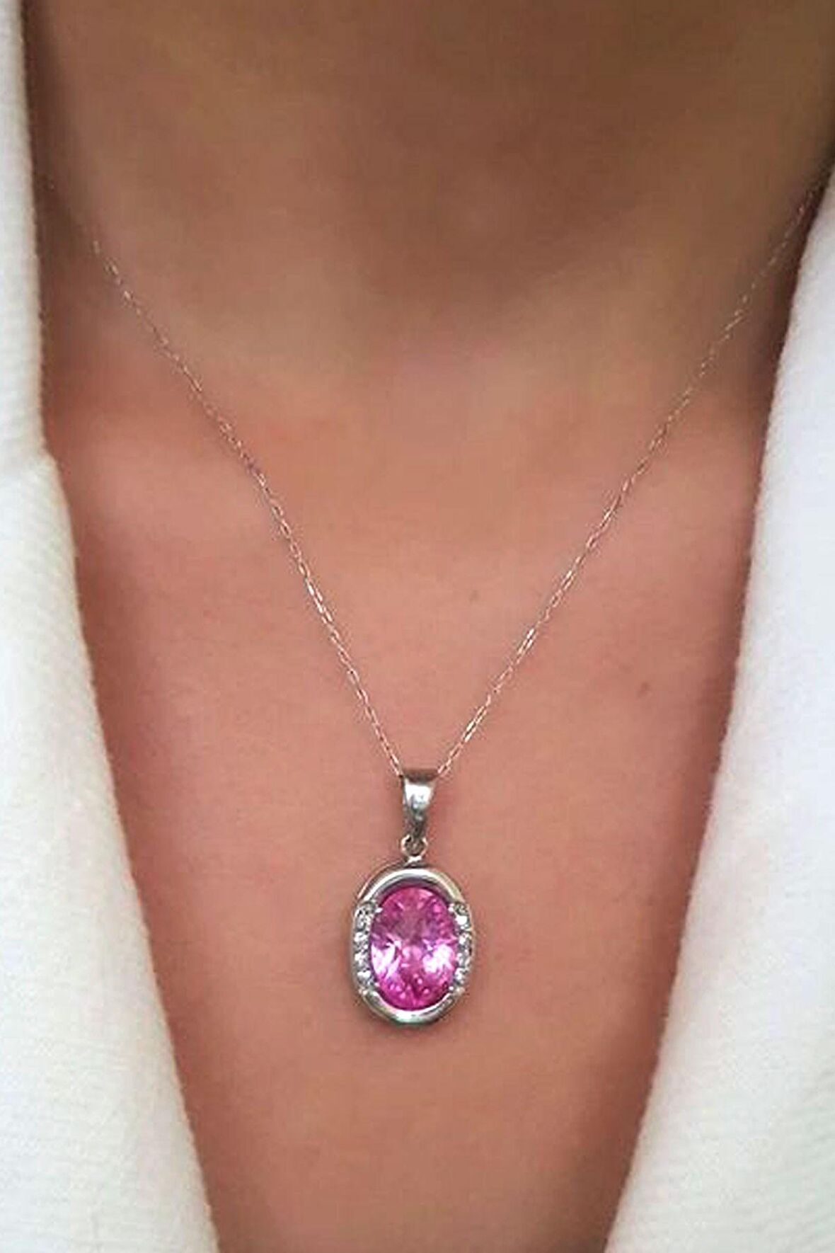 Pembe zirkon taşlı gümüş tasarım kolye