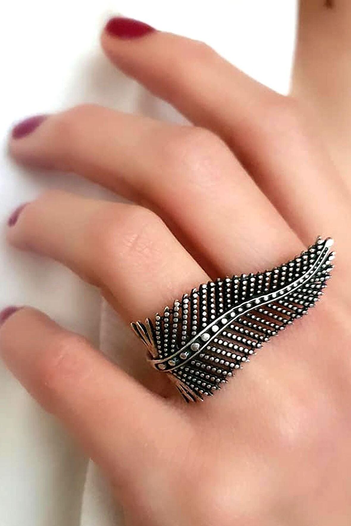 Yaprak figürlü gümüş tasarım yüzük 