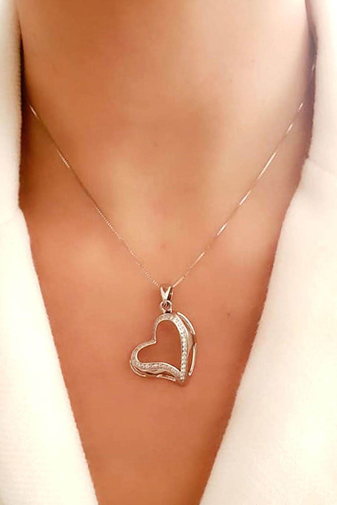 italyan tasarımı pırlanta ışıltısında zirkon taşlı gümüş kalp kolye 