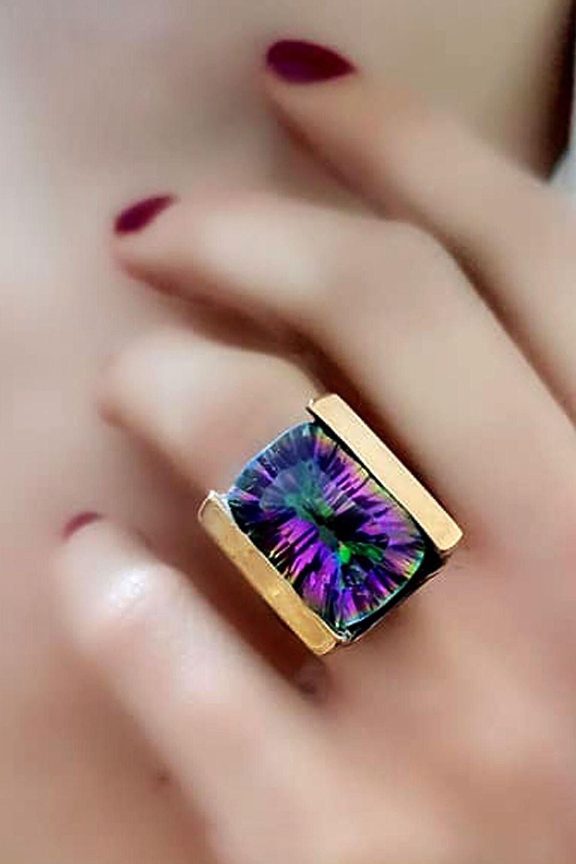 Mistik topaz taşlı gümüş tasarım el işi yüzük