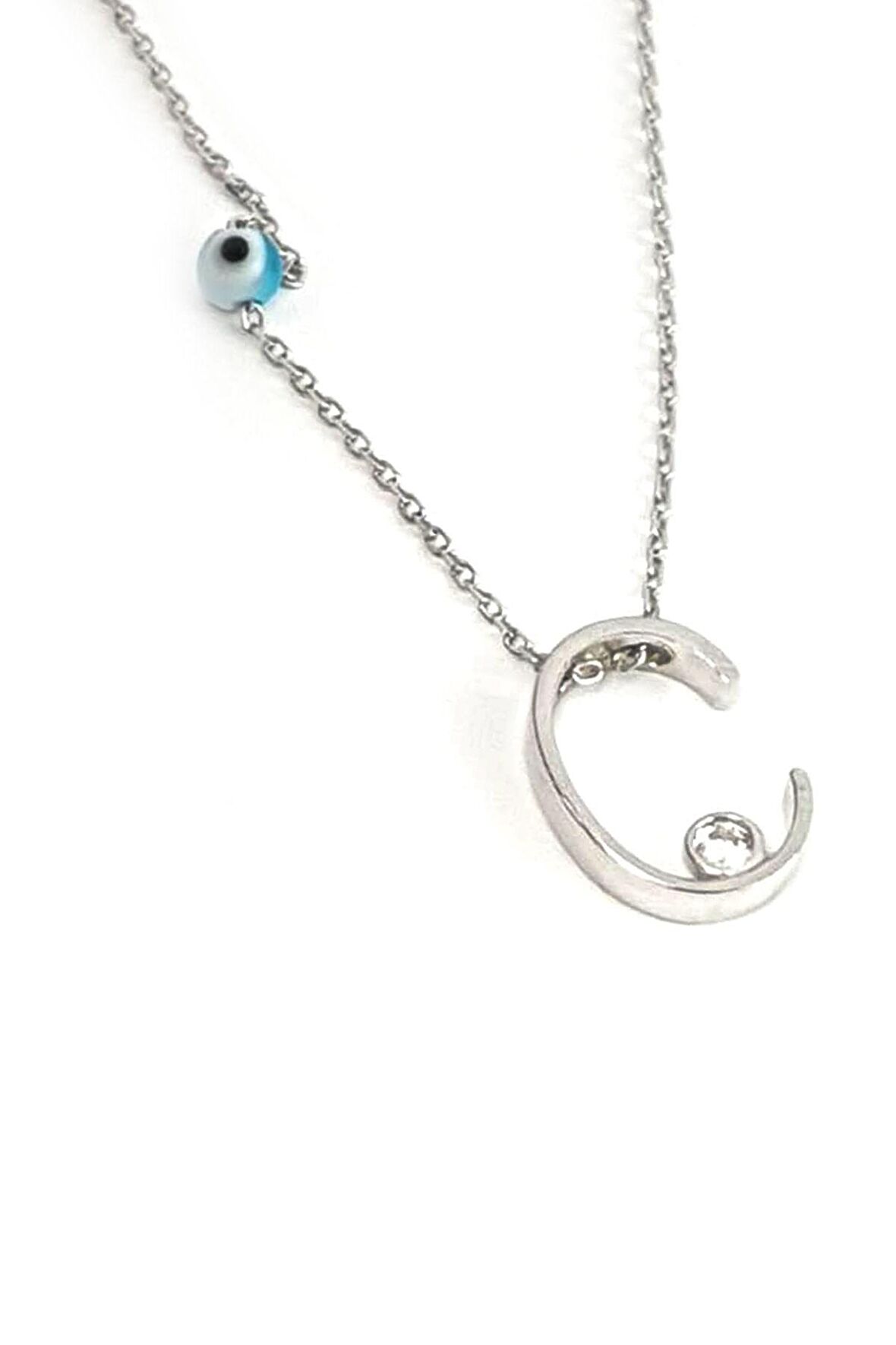 Nazar boncuklu ve zirkon taş detaylı gümüş C harfi kolye 