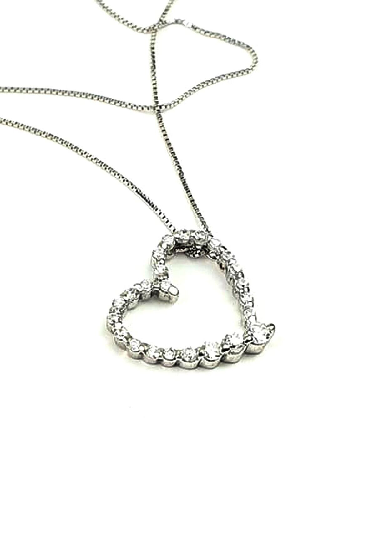 Zirkon taşlı gümüş şık kalp kolye