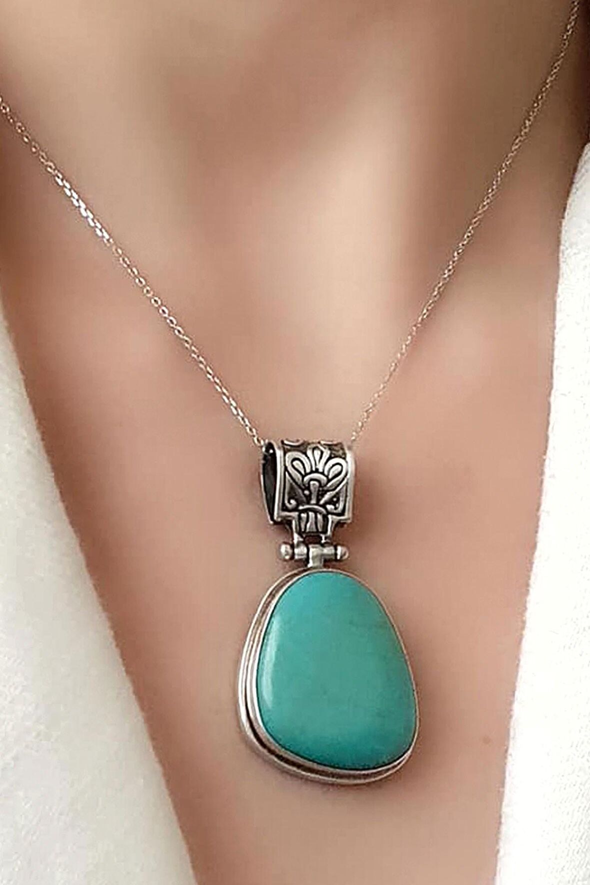 Turkuaz taşlı el işi tasarım gümüş kolye 