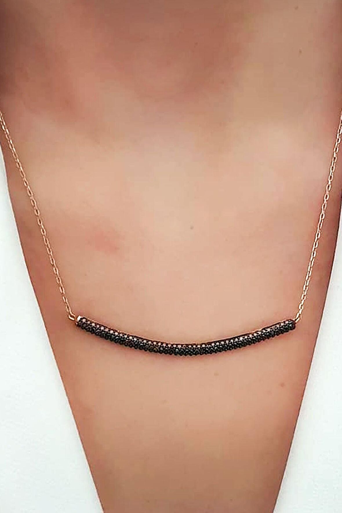 Kahverengi granat taşlı gümüş rose yay kolye 