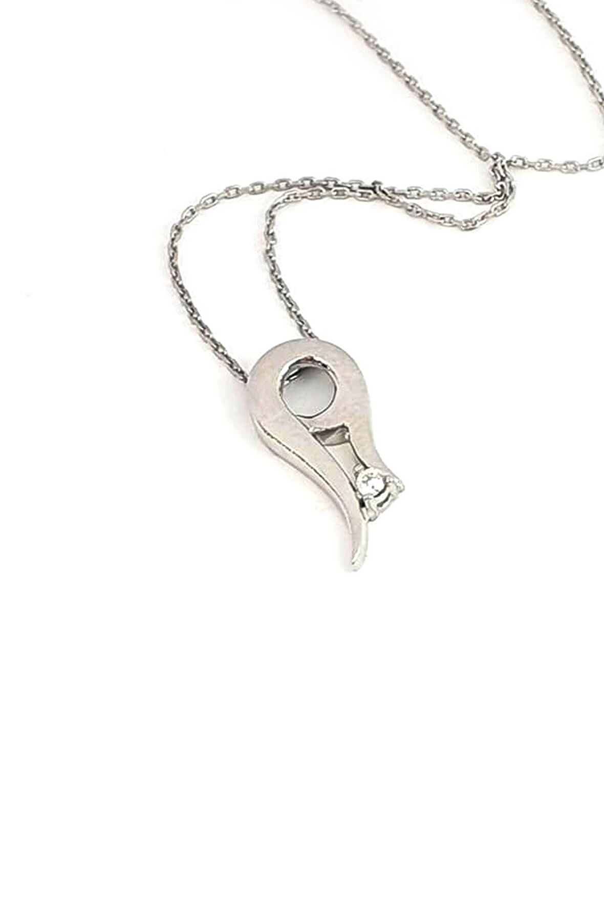 Lale figürlü zirkon taş detaylı gümüş kolye