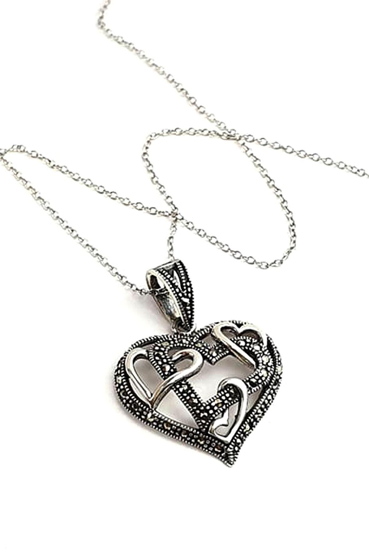 Markazit taşlı kalp figürlü gümüş kolye