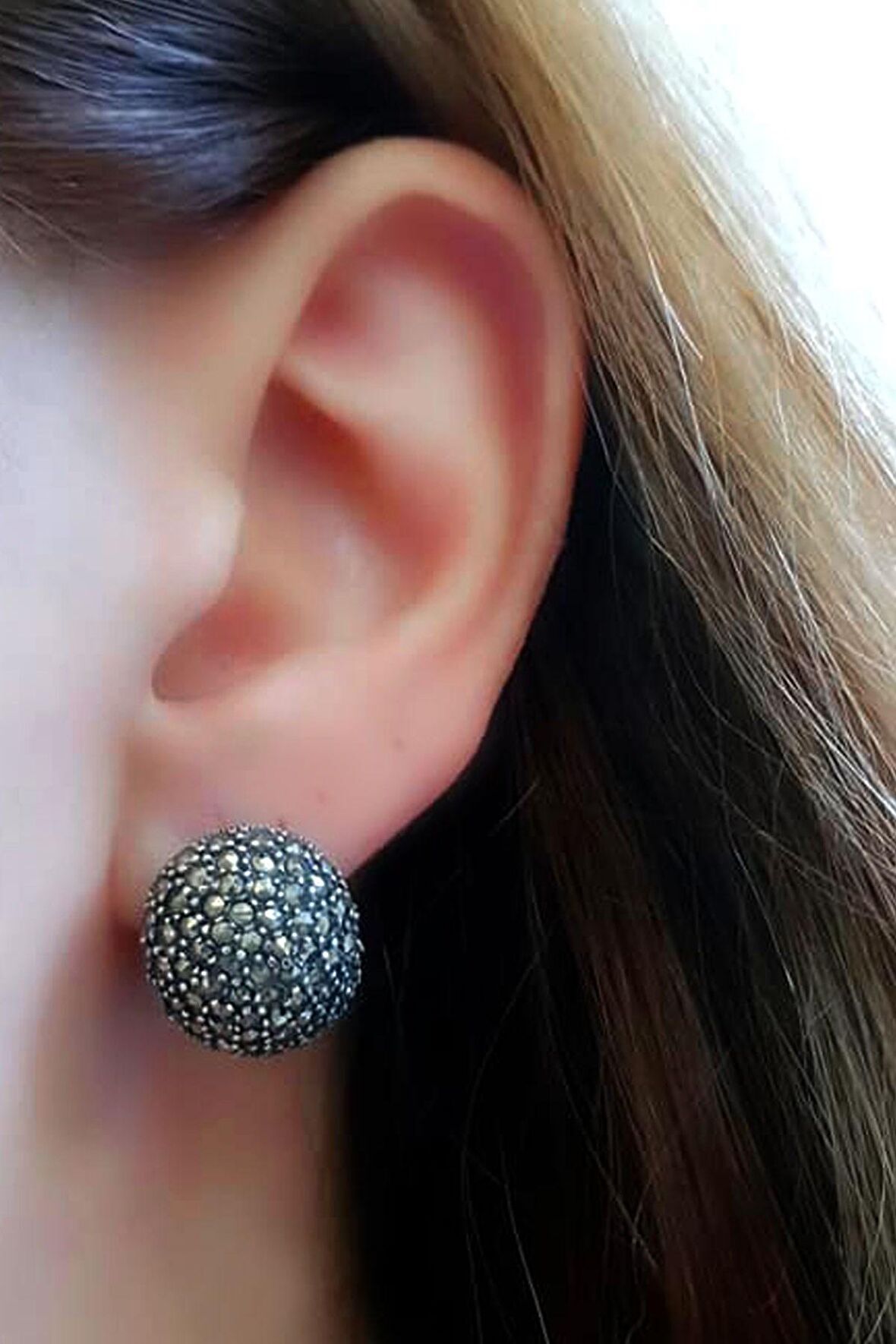 markazit taş detaylı gümüş oval küpe