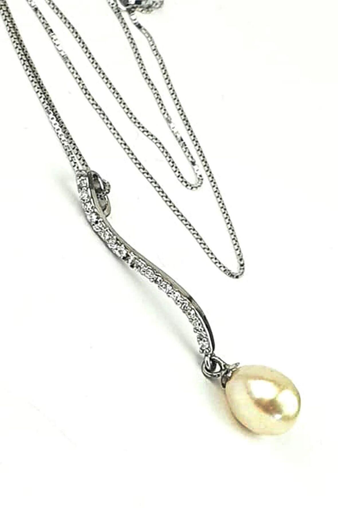 Zirkon taş detaylı 925 ayar gümüş inci kolye