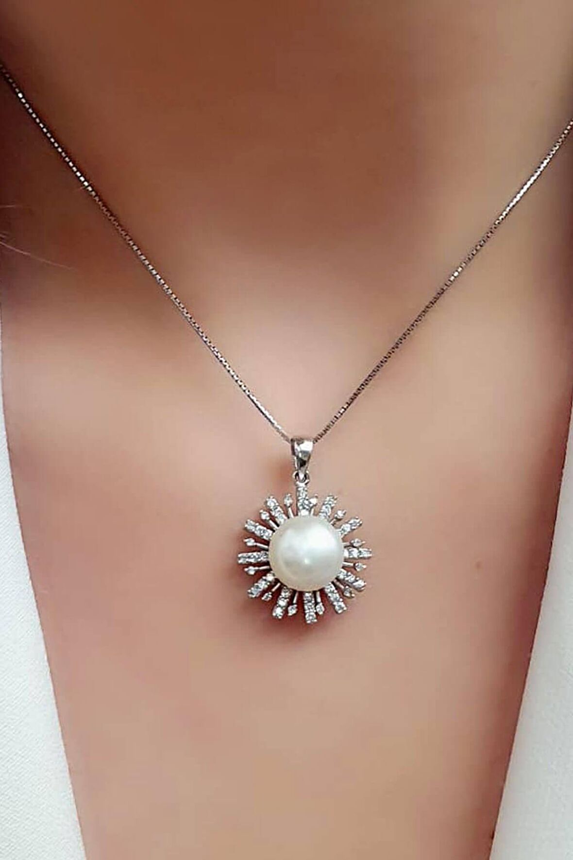 Pırlanta ışıltısında zirkon 925 ayar gümüş tasarım inci kolye 