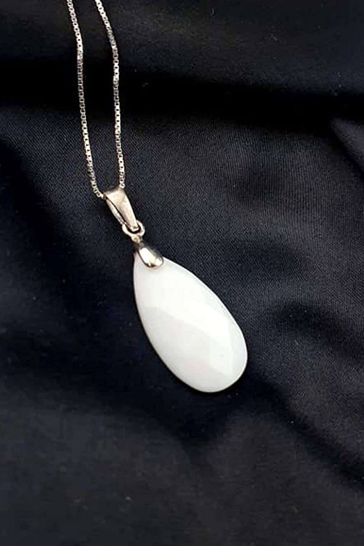 süt zirkon taşlı italyan tasarımı 925 ayar gümüş damla kolye 