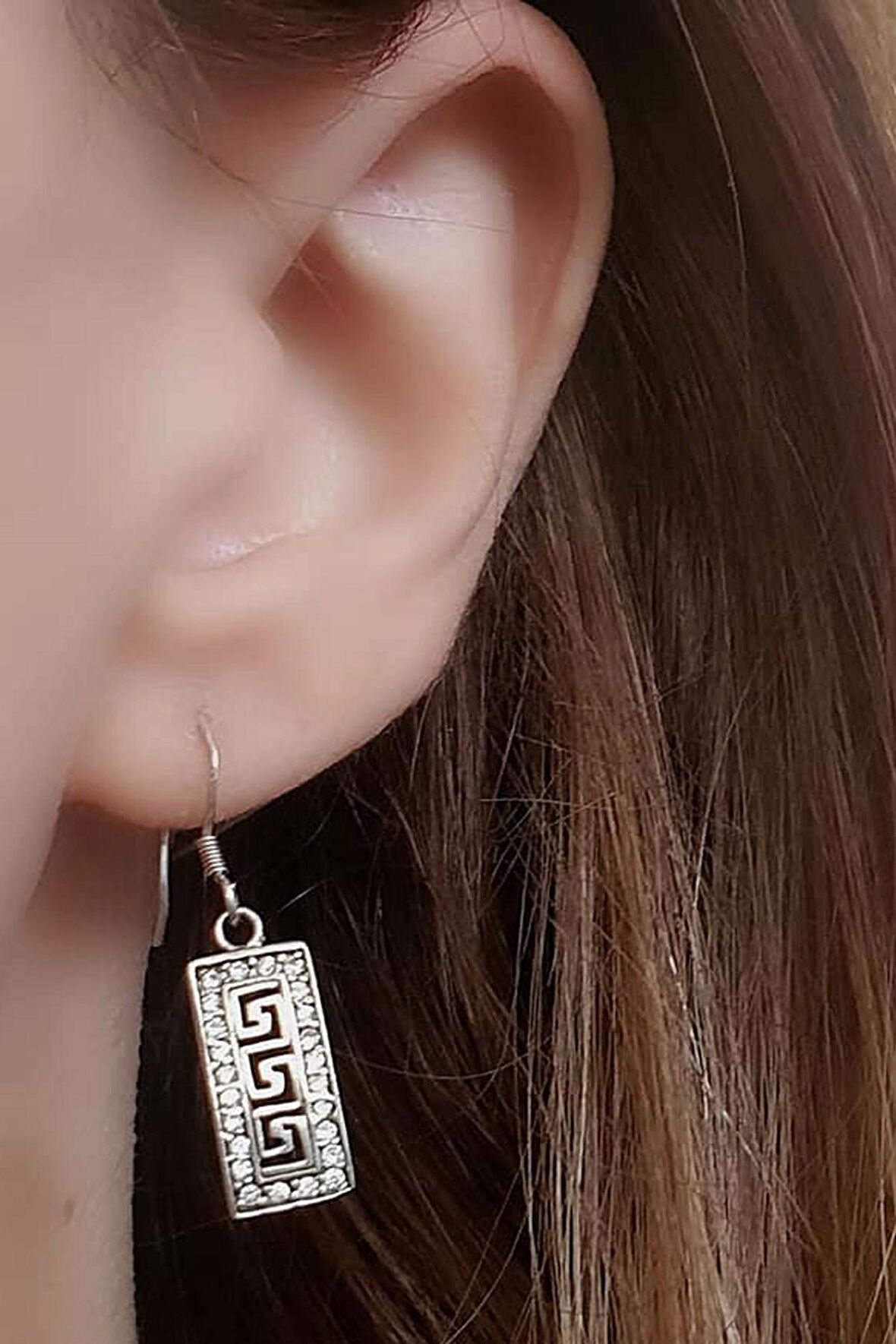 Zirkon taşlı 925 ayar gümüş modern küpe